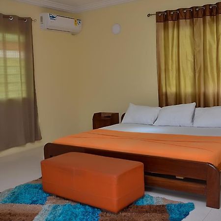 Hotel Loreto Cape Coast Exteriör bild