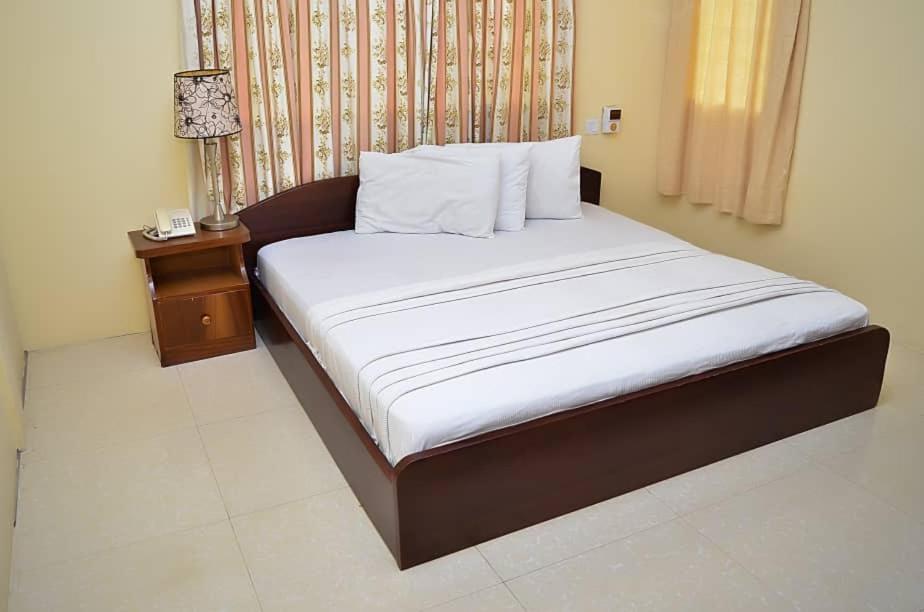 Hotel Loreto Cape Coast Exteriör bild