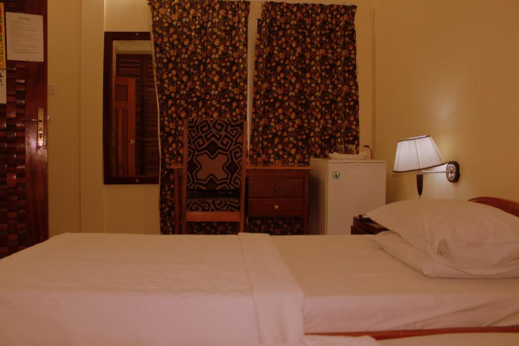 Hotel Loreto Cape Coast Exteriör bild