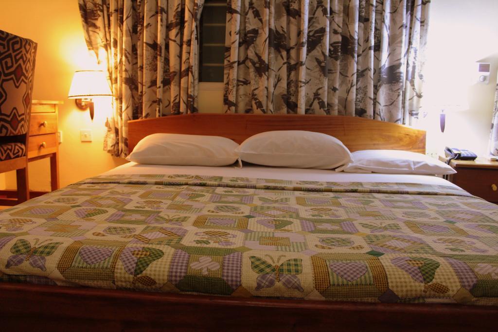 Hotel Loreto Cape Coast Exteriör bild