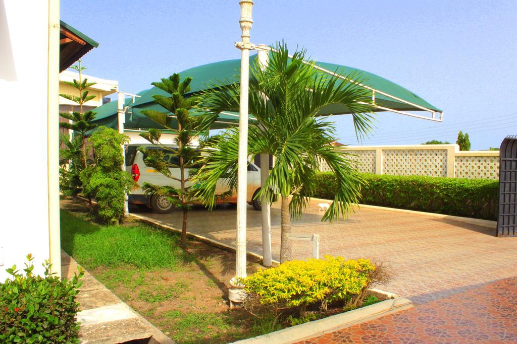 Hotel Loreto Cape Coast Exteriör bild