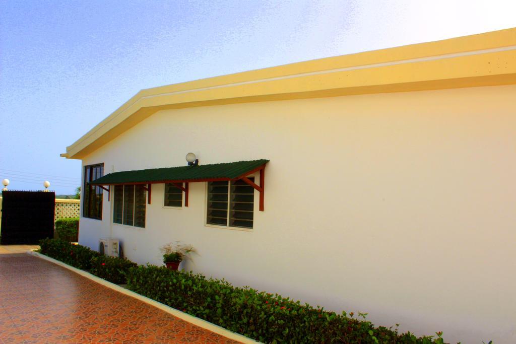 Hotel Loreto Cape Coast Exteriör bild