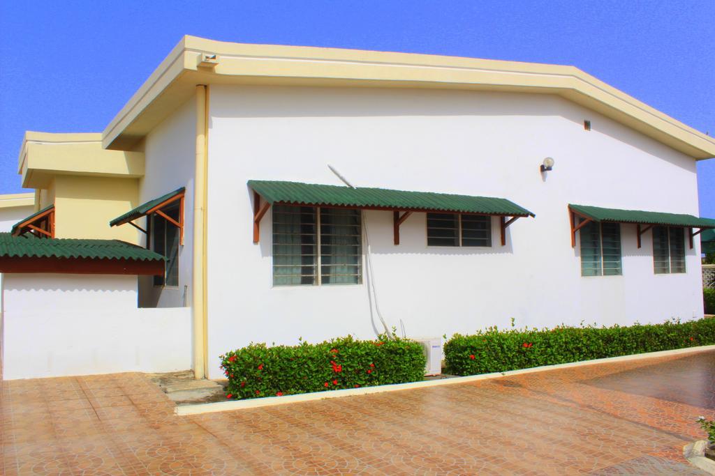 Hotel Loreto Cape Coast Exteriör bild