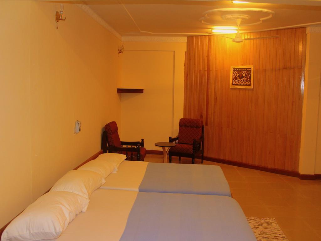 Hotel Loreto Cape Coast Exteriör bild