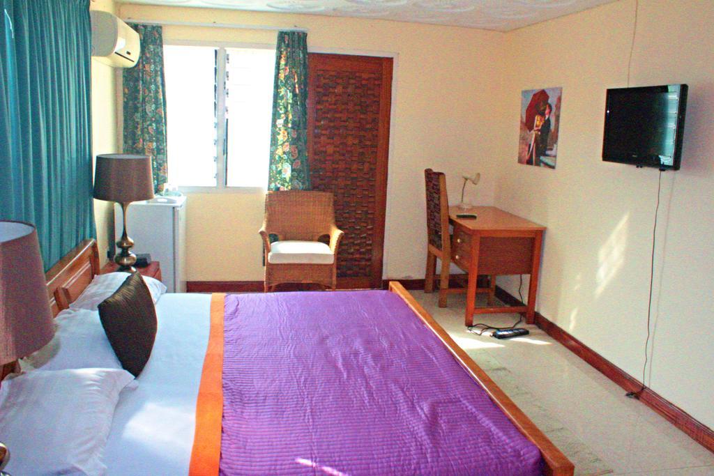 Hotel Loreto Cape Coast Exteriör bild